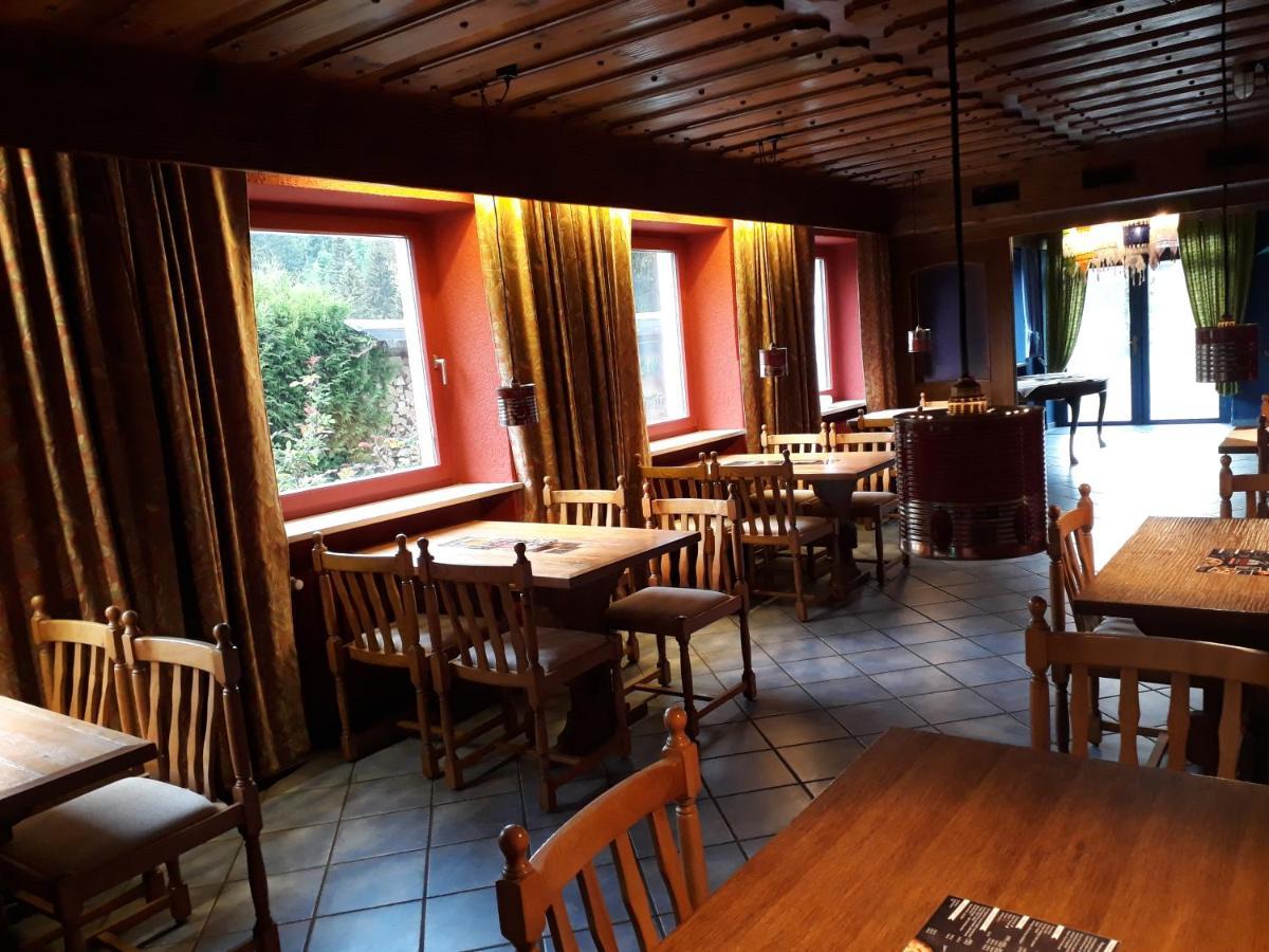 Pizzeria A Penzion Banderas Bayerisch Eisenstein Exterior foto